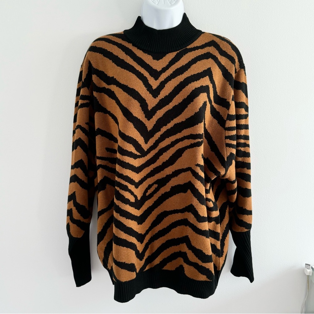 NWOT Guillaume Tiger Black Amber Knitted Women’s Sweater Plus Size